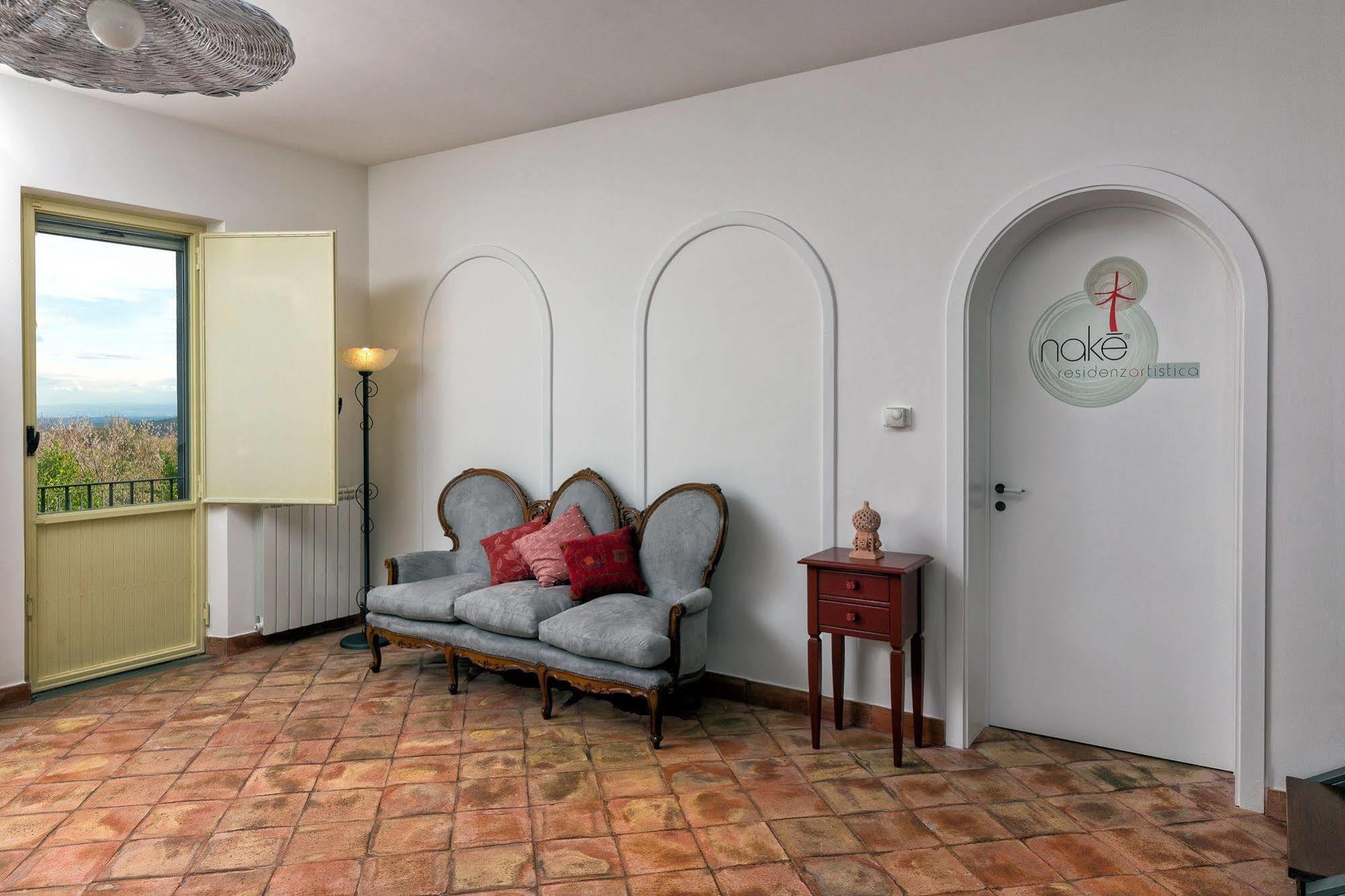 Nake Residenza Artistica Villa SantʼAlfio Eksteriør bilde